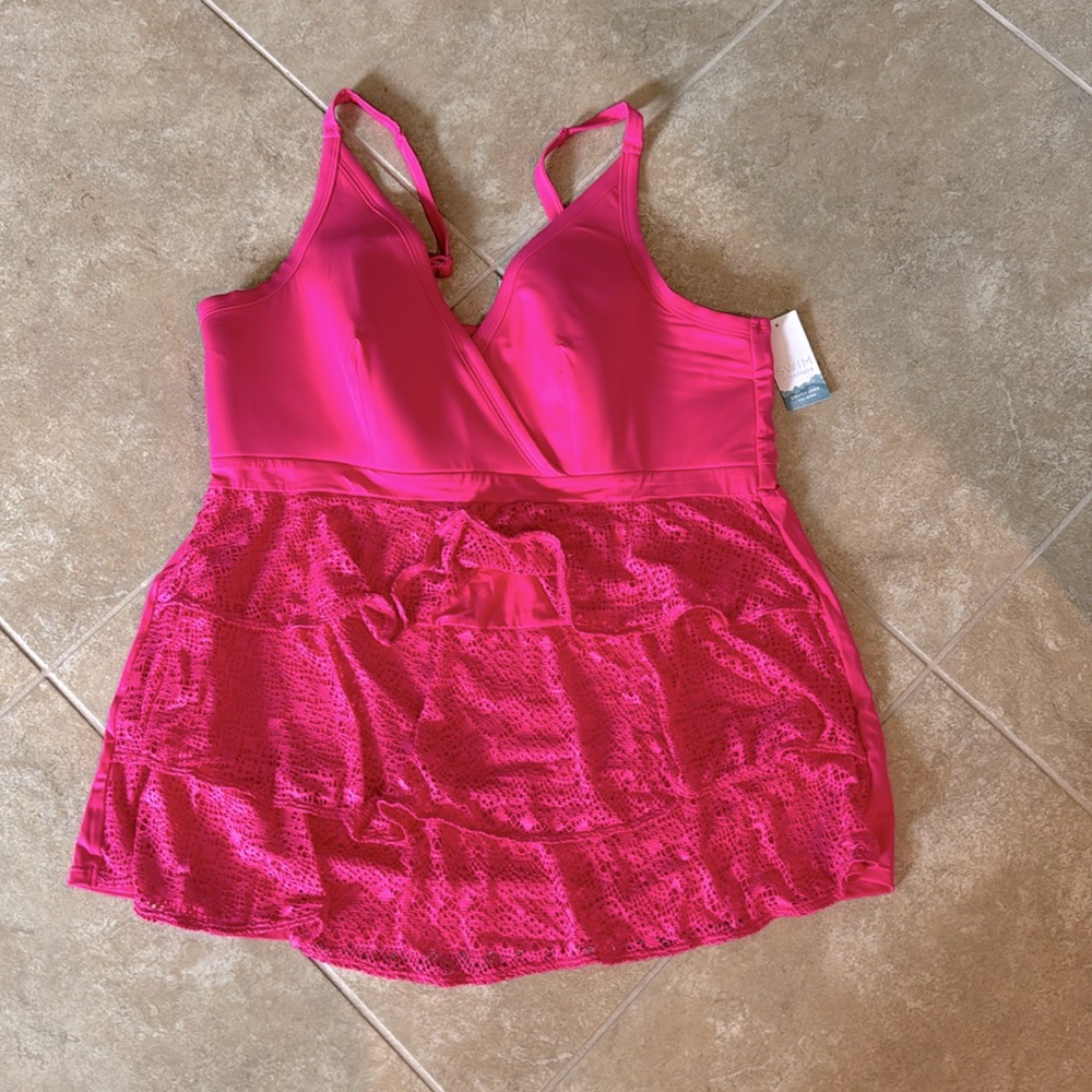 Women’s Cacique size 20 swimsuit (Lane Bryant)